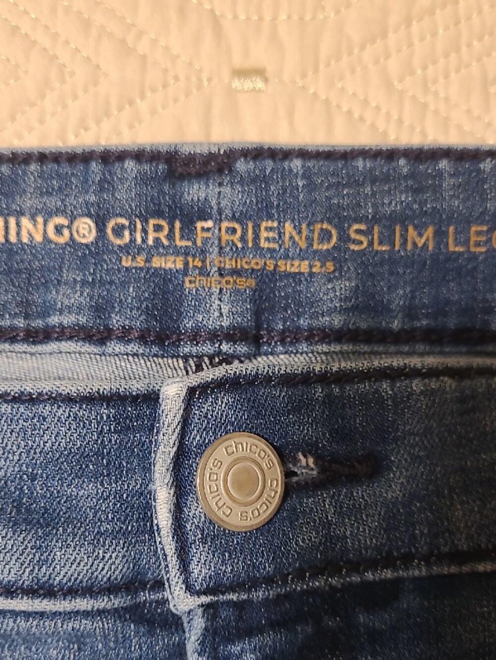 Chico's Classic Blue Women’s Cropped Jeans - Slim Fit - Picture 4 of 6